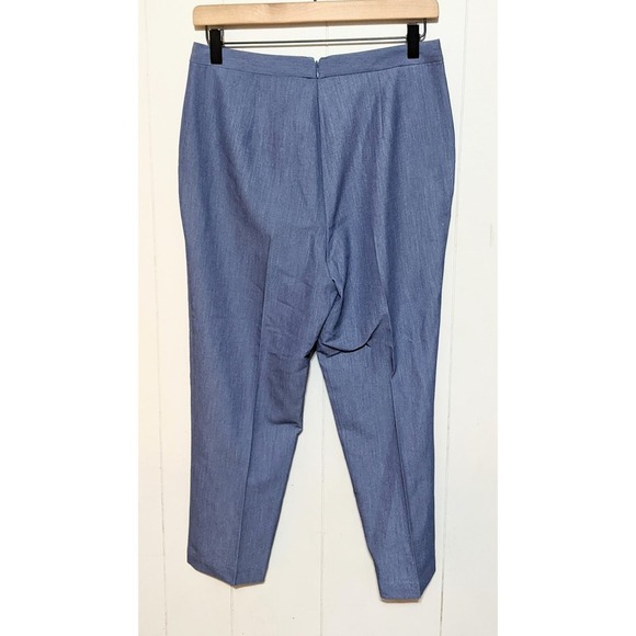BCBGMaxAzria Womens Pleated Cropped Capri Pants Size 4 Chambray Blue Trousers - Picture 2 of 4